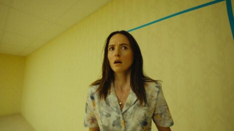 Cinema de Maringá estreia aventura, suspense com tubarões e terror inspirado em creepypasta; veja os lançamentos