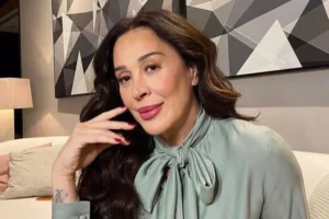 Claudia Raia relembra casamento com Alexandre Frota e o chama de 'gostoso sem limites'