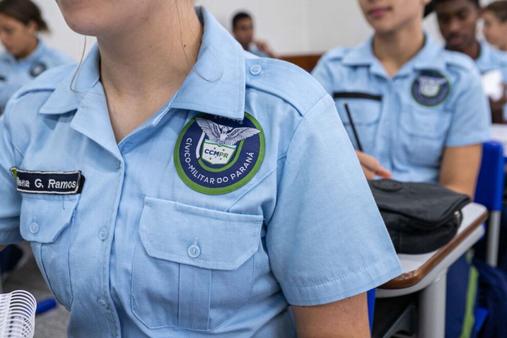 Consulta pública sobre implantação do modelo cívico-militar em escolas municipais é marcada por baixa adesão em Maringá