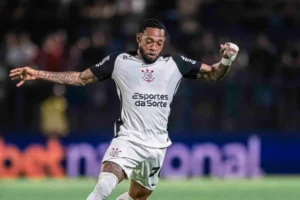 Corinthians paga uma parcela de direitos de imagem atrasados ao elenco