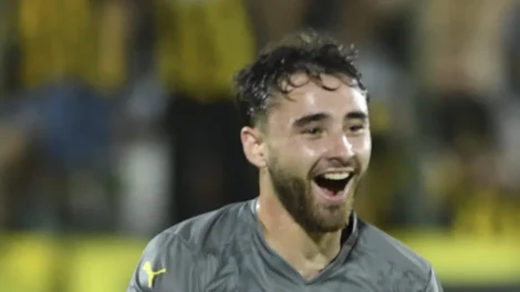 Corinthians recusa proposta de R$ 5 milhões pelo lateral Pedro Milans