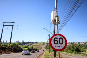 Dez radares concentram mais de 120 mil infrações em Maringá