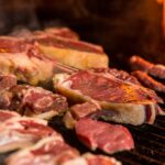 Do churrasco tradicional aos cortes nobres: o que mudou na forma de escolher e preparar a carne?