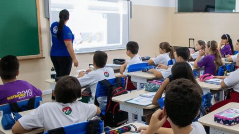 Educação em Maringá: O Desempenho e a Qualificação entre Redes Pública e Privada