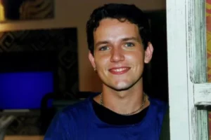 Edward Boggiss, de 'Malhação' e 'Sandy & Junior', morre aos 49 anos