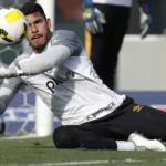 Empréstimo de João Paulo termina, mas Santos não deve utilizar o goleiro