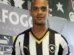 Ex-Botafogo e amigo morrem após vento derrubar muro no Rio; vídeo