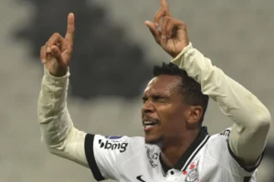 Ex-jogador Jô está preso há 16 dias por dívida de R$ 145 mil