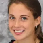 Ex-jogadora é encontrada morta em praia um mês após anunciar noivado