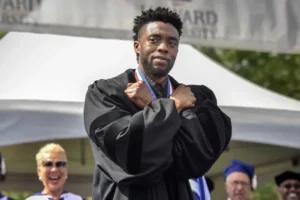 Família de Chadwick Boseman entra na Justiça contra viúva do ator