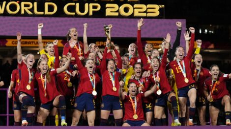 Finalista da Copa masculina, Espanha pode "unificar" títulos mundiais