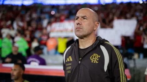 Flamengo 'apático' irrita Jardim e mudança de comportamento deixa recado