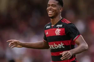 Flamengo empresta Carlinhos ao Athletic até fim do seu contrato