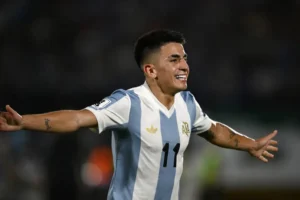 Flamengo entra na disputa por Almada com River, e acena com melhor proposta