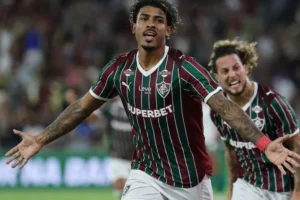 Fluminense e Red Bull Bragantino fazem duelo de G-5 na volta do Brasileirão