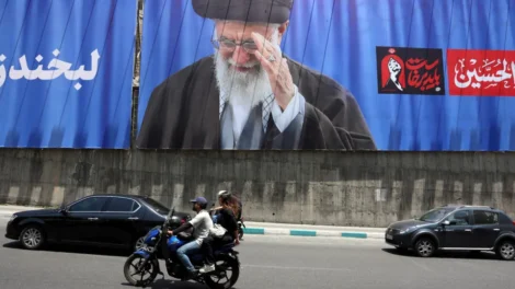 Forças Armadas do Irã em alerta máximo para funeral de Ali Khamenei