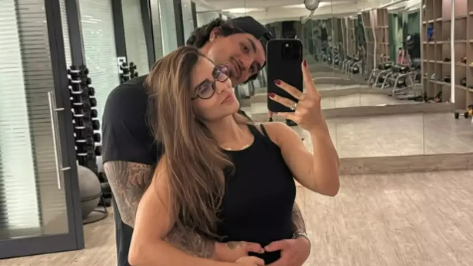 Gabriel Medina pede Isabella Arantes em casamento em Lisboa; veja