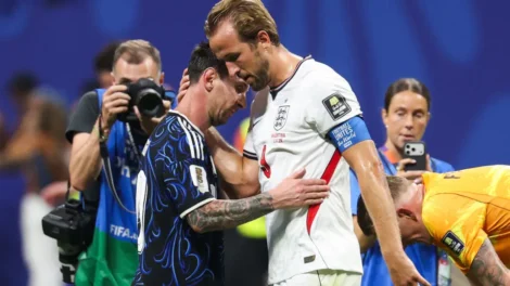 Gesto de Messi com Kane após a semifinal emociona torcedores; veja