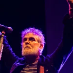 Glen Hansard, vencedor do Oscar, morre aos 56 anos em acidente de moto