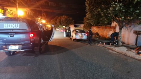 Guarda Municipal de Sarandi recupera carro roubado em Maringá e detém dois suspeitos