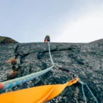 Homem morre após cair em escalada na Califórnia; esposa está grávida