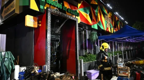 Incêndio em pub mata ao menos 27 na capital da Tailândia