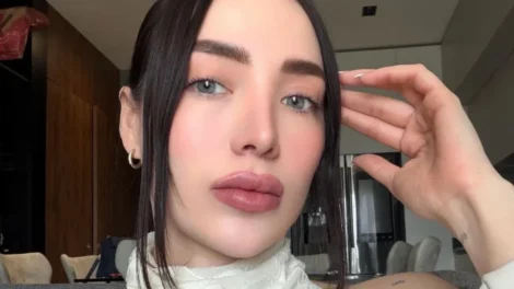 Influenciadora mexicana morre aos 30 após cirurgia plástica