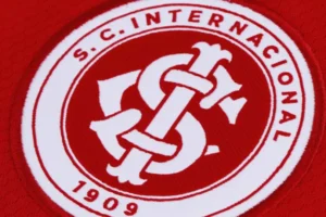 Inter usou áudio falso de VAR em julgamento de zagueiro no STJD; entenda