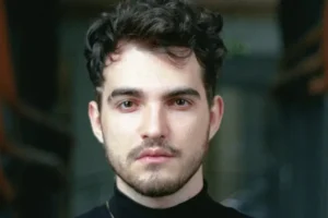 Jão anuncia retorno à música durante intervalo de 'Quem Ama Cuida'