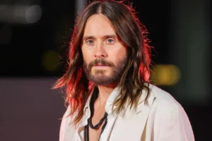 Jared Leto afirma que acusações de assédio sexual contra ele são falsas