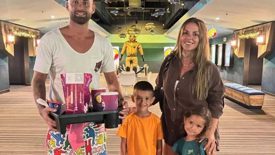 Jogador que perdeu família em terremoto "está sedado", diz irmã