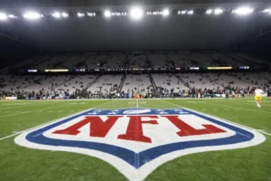 Jogadores da NFL citam Copa e pedem gramados naturais em estádios dos EUA