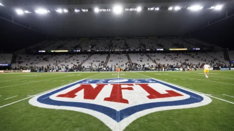 Jogadores da NFL citam Copa e pedem gramados naturais em estádios dos EUA
