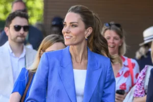 Kate Middleton surpreende fãs na fila de Wimbledon; veja as fotos