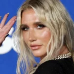 Kesha conta que coleciona dentes humanos e diz que isso 'assusta os homens héteros'