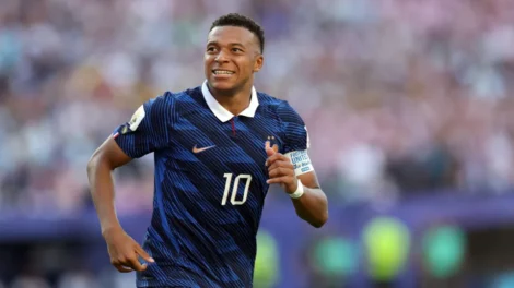 Kylian Mbappé retorna à franquia EA Sports FC como estrela da capa do jogo
