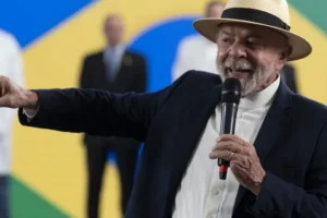Lula desafia Rubio a montar comitê para Flávio: 'Que venha'