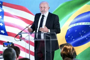 Lula volta a defender Pix após tarifaço e diz que 'contra o Brasil ninguém ganha mentindo'