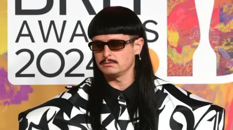Mãe de Oliver Tree conta última conversa com filho: 'Feliz e empolgado'