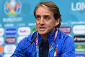 Mancini é apresentado pela Itália e diz: 'Queremos ser o time a ser batido'