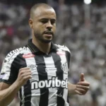 Mayke vai à Justiça contra o Santos e quer saída ainda nesta janela