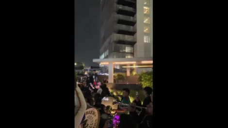 Mexicanos fazem "festa" de madrugada em hotel onde está a seleção inglesa