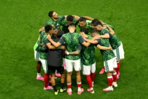 México bate Equador e avança às oitavas da Copa