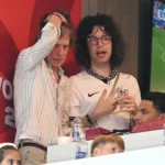Mick Jagger vê Inglaterra cair na Copa e revive piada de 'pé-frio'