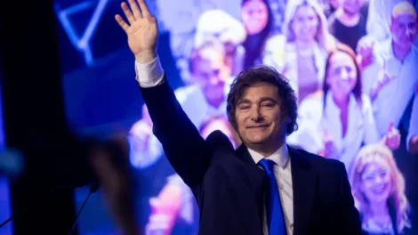 Milei chama Alexandre de Moraes de 'lixo careca' em evento de Flávio Bolsonaro