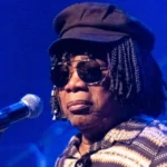 Milton Nascimento é internado com pneumonia em emergência