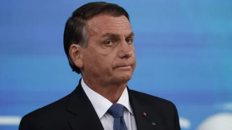 Ministros do TSE veem interferência de Moraes em cobrança sobre IA de Bolsonaro