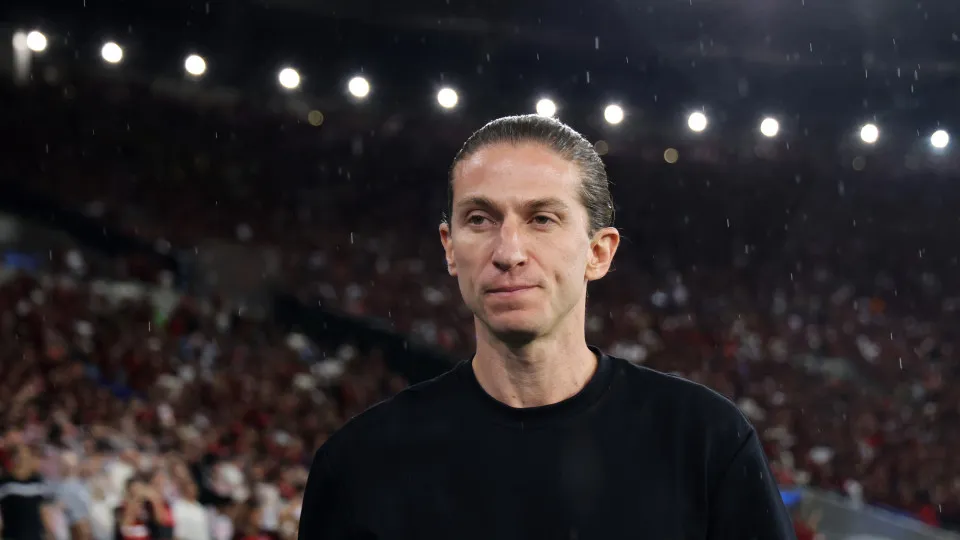 Monaco anuncia a contratação de Filipe Luís até junho de 2028