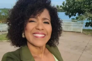 Morre aos 47 anos a jornalista Érika Leal, da Record Brasília