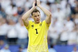Neuer fala em decepção, mas não se arrepende de volta à Alemanha para Copa